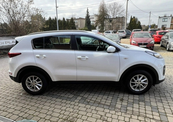 Kia Sportage cena 65900 przebieg: 61000, rok produkcji 2016 z Kudowa-Zdrój małe 172